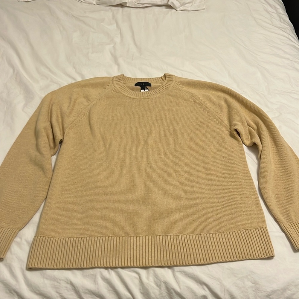 NWT: Banana Republic Men’s crew neck cotton linen sweater